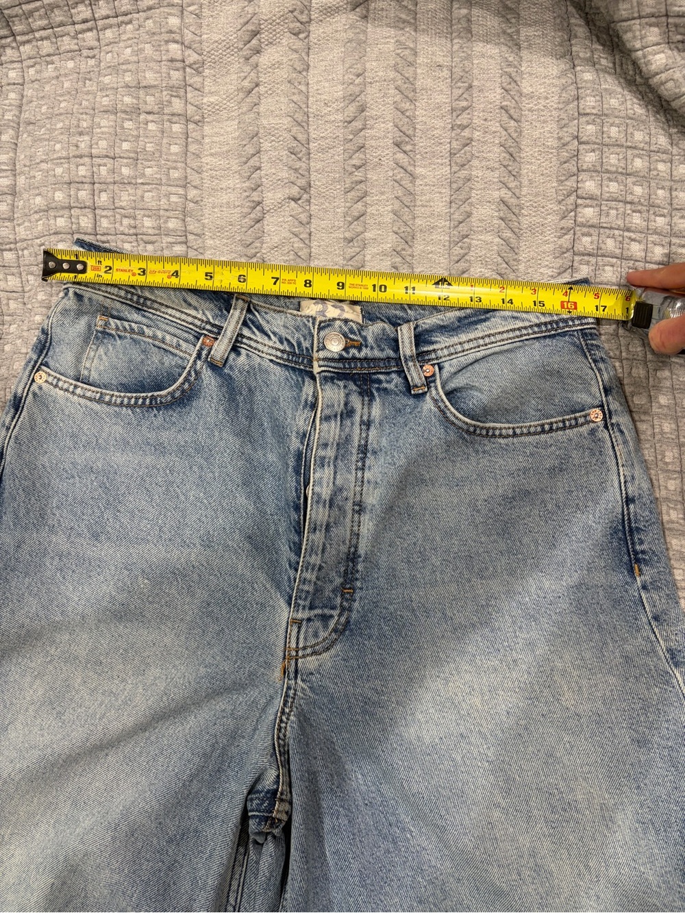 We The Free Light Wash Wide Leg Culotte Jeans - size 32 - Picture 8 of 8